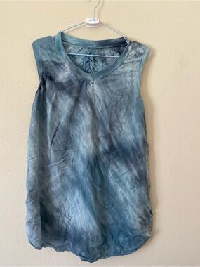 Johnny was Pete & Greta size medium tye dye tank top